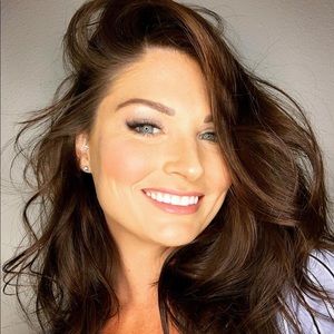 Meet your Posher, Kelley